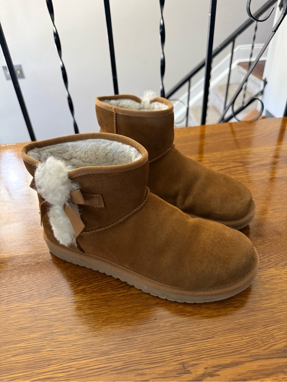 UGG Chestnut Suede Victoria Bow Mini Boots Women’s Size 9